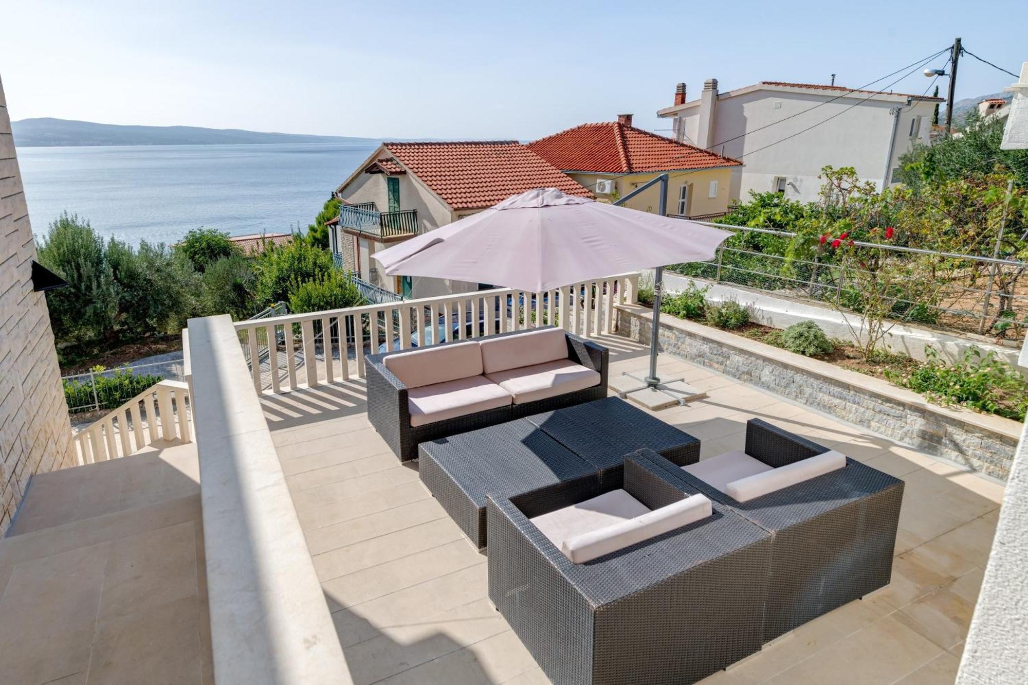 Apartments With Pool Vrdoljak Omis Room photo