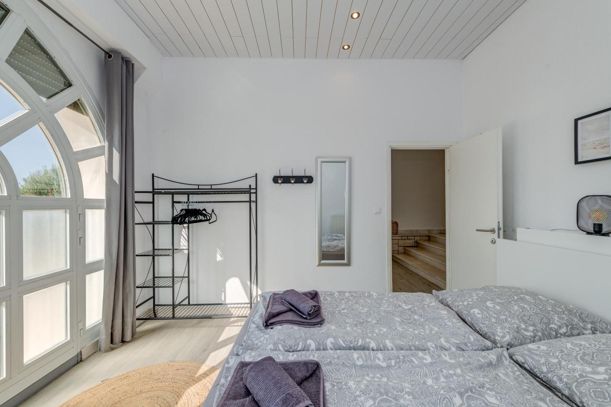 Apartments With Pool Vrdoljak Omis Room photo