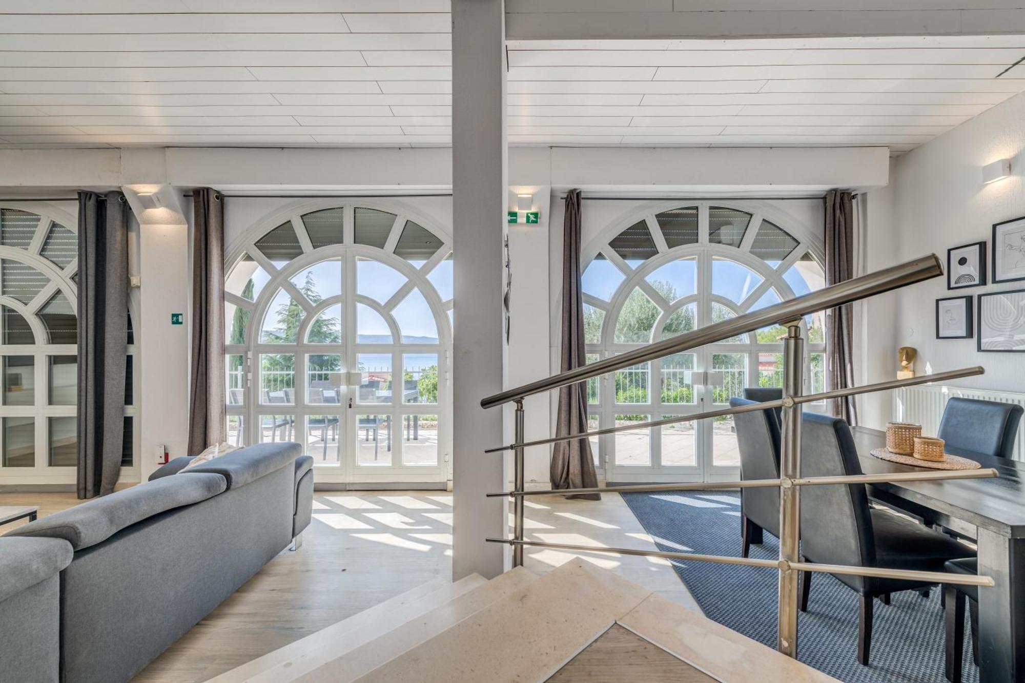 Apartments With Pool Vrdoljak Omis Room photo