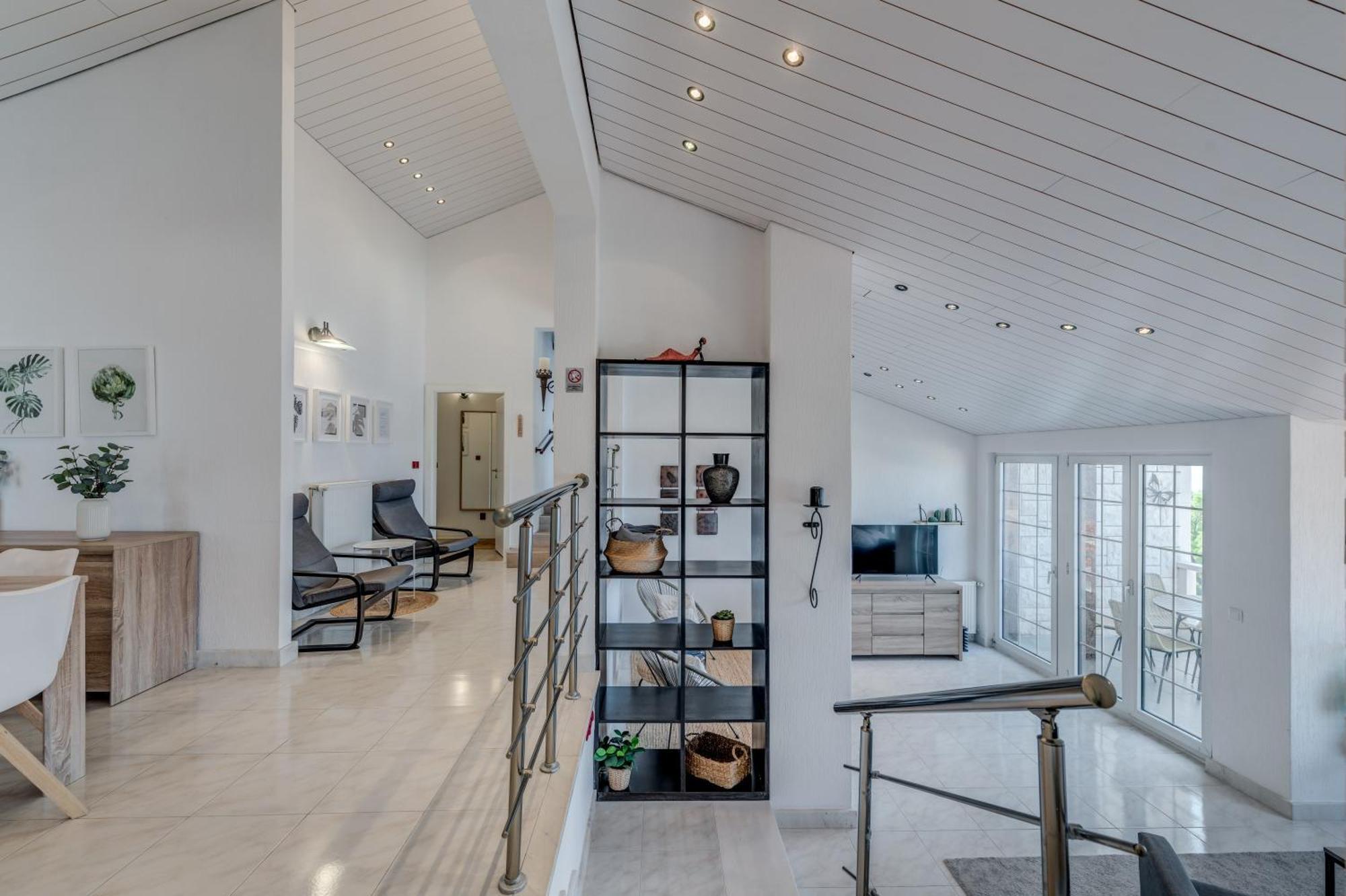 Apartments With Pool Vrdoljak Omis Room photo