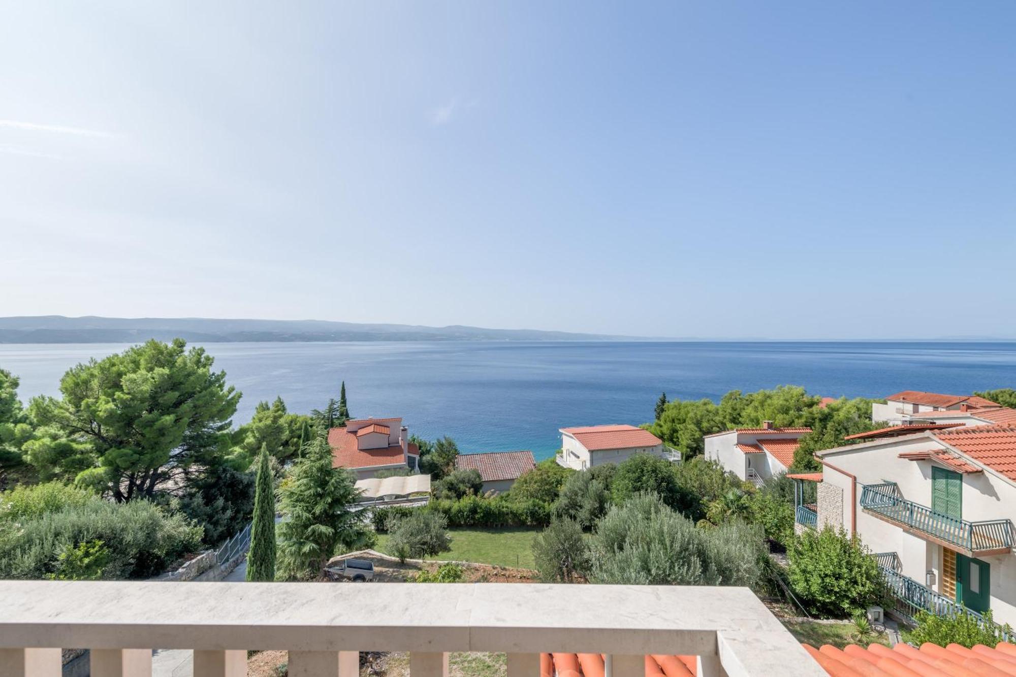 Apartments With Pool Vrdoljak Omis Room photo