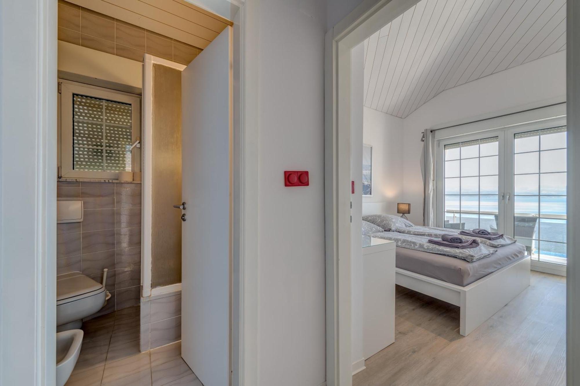 Apartments With Pool Vrdoljak Omis Room photo